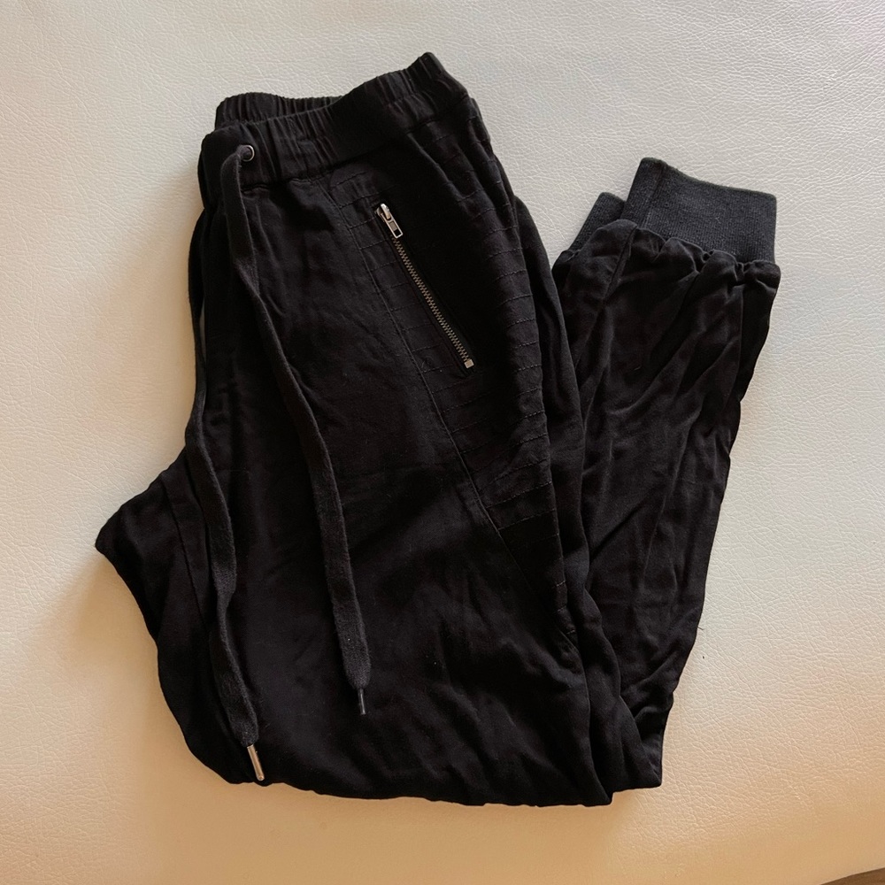 Converse black joggers